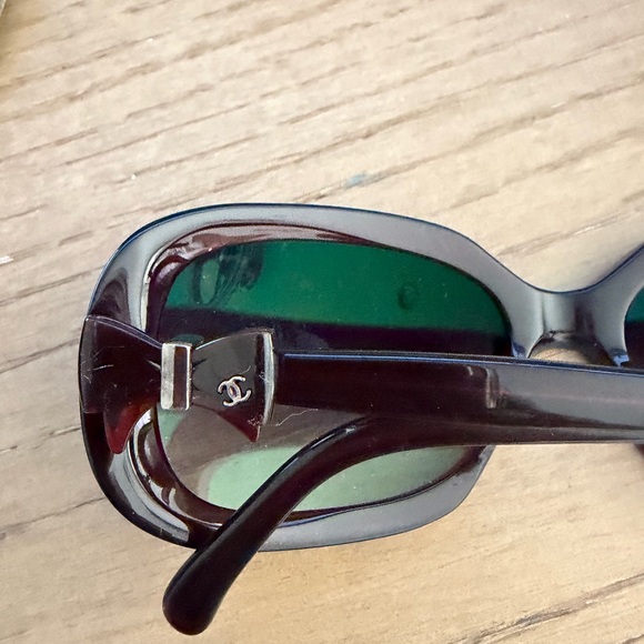 CHANEL Dark Burgundy Sunglasses - Picture 6 of 6